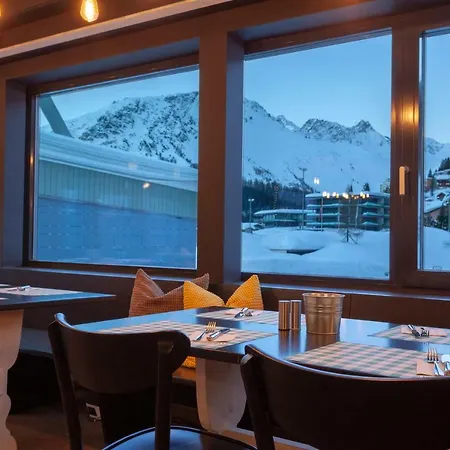 Provisorium13 - Direkt Am Obersee Szálloda Arosa