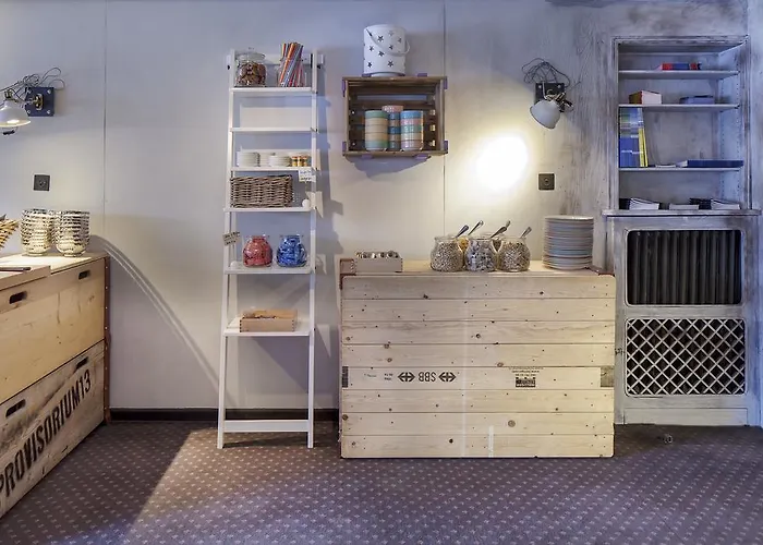 Provisorium13 Отель Ароза