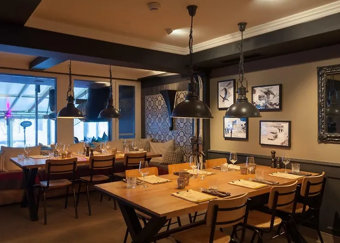 Provisorium13 Hotel Arosa