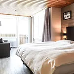 Provisorium13 Szálloda Arosa