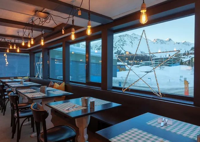 Provisorium13 Hotel Arosa